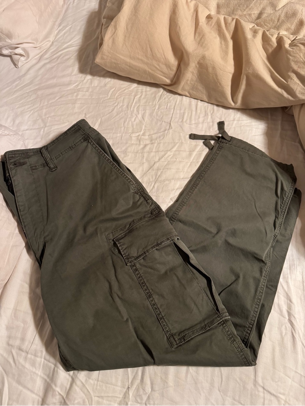 American Eagle Men's Olive Cargo Pants - Casual Utility Style Size 33x30